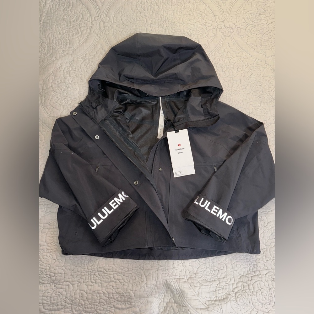 Lululemon Women’s Rain Chaser Jacket Black Size 4